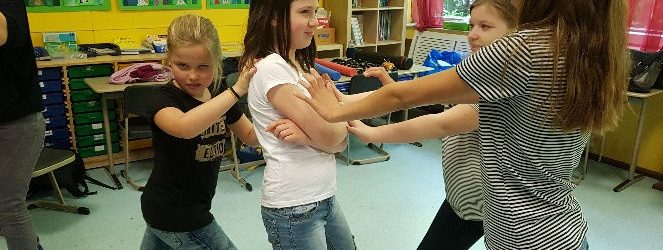 Kinder im "Gemeinsam stark"-Training